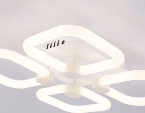 Потолочная люстра светодиодная с пультом Ambrella Original FA3819 (регулировка яркости, 220V)