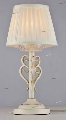 Интерьерная настольная лампа Maytoni Triumph ARM288-00-G