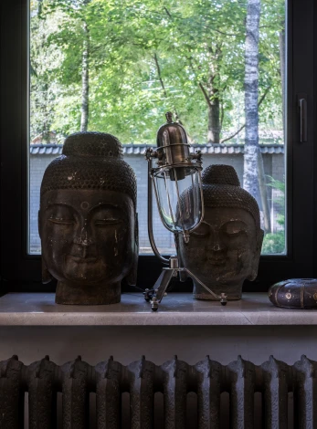 Интерьерная настольная лампа на треноге Covali NL-51564 (220V)