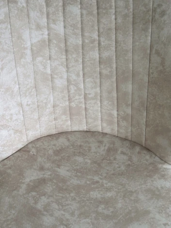 Стул M-City VENA, цвет FIESTA Молочный, велюр "антипальчиковый"/ Белый каркас