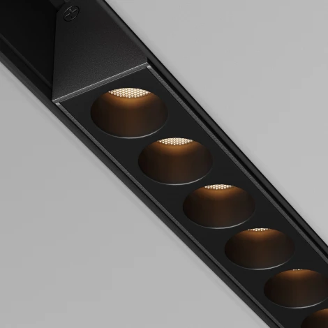 Трековый светильник светодиодный магнитный 6W 48V Maytoni Technical Points TR031-2-6W3K-B