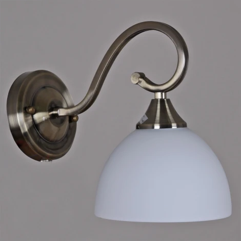 Бра с выключателем Reluce 03794-0.2-01 (220V)