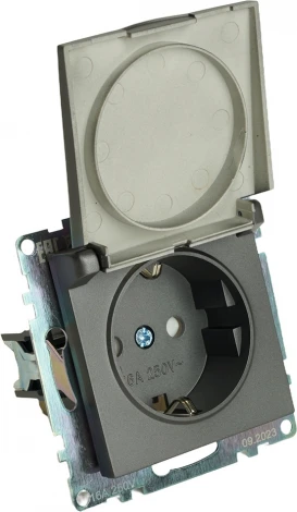 Розетка с заземлением защитной крышкой и шторками (графит) Stekker Катрин 49424