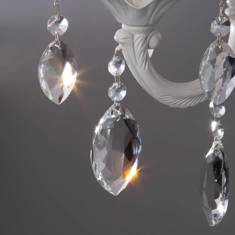 Бра Eurosvet Veletta 10108/1 белый/прозрачный хрусталь Strotskis (220V, хрусталь Strotskis, подвески, свеча)