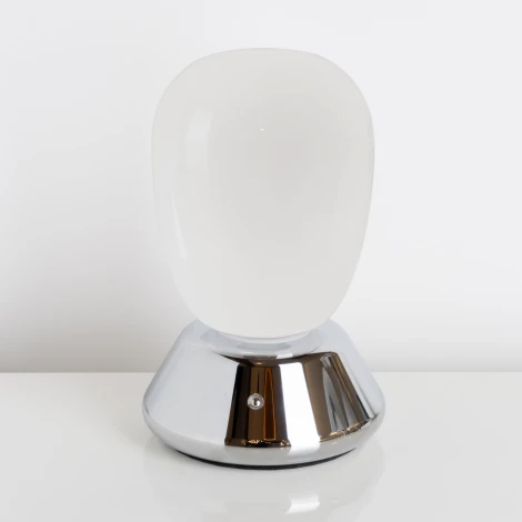 Настольная лампа диммируемая 10W 3000K матовый/хром Lightstar Uovo III 807914