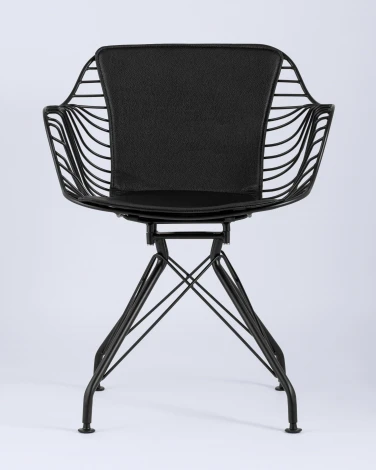 Кресло Stool Group Thomas черное с черной подушкой УТ000004226